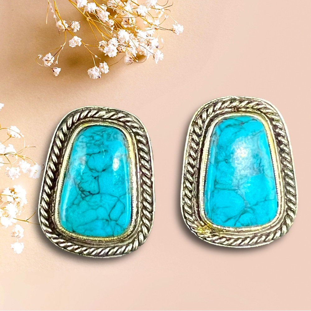 Vintage Goldette Faux Turquoise Silver Tone Clip On Screw Back Earrings. Signed